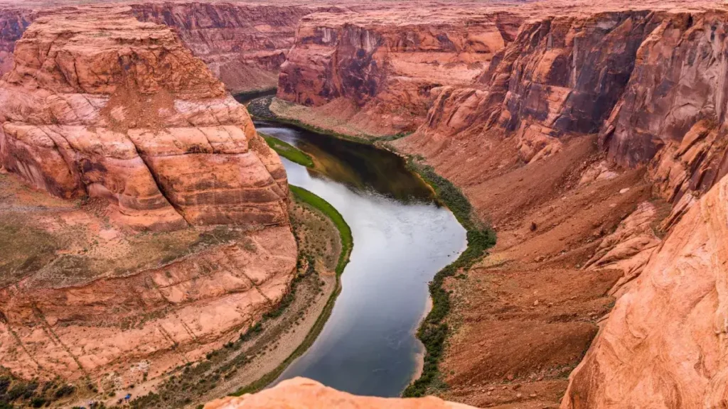 Canyon formé par l'érosion de l'eau